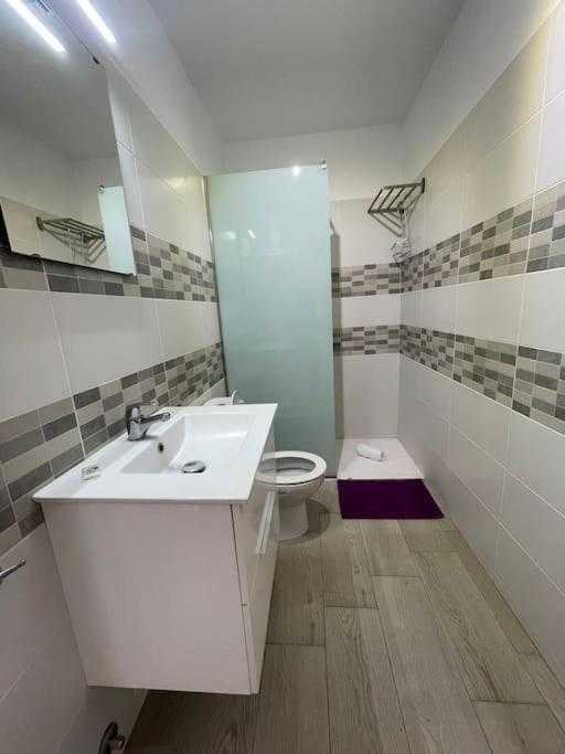Pool View Apartment Primavera Arona  Bagian luar foto