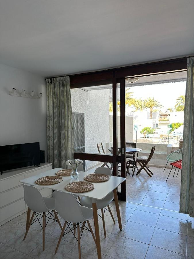 Pool View Apartment Primavera Arona  Bagian luar foto