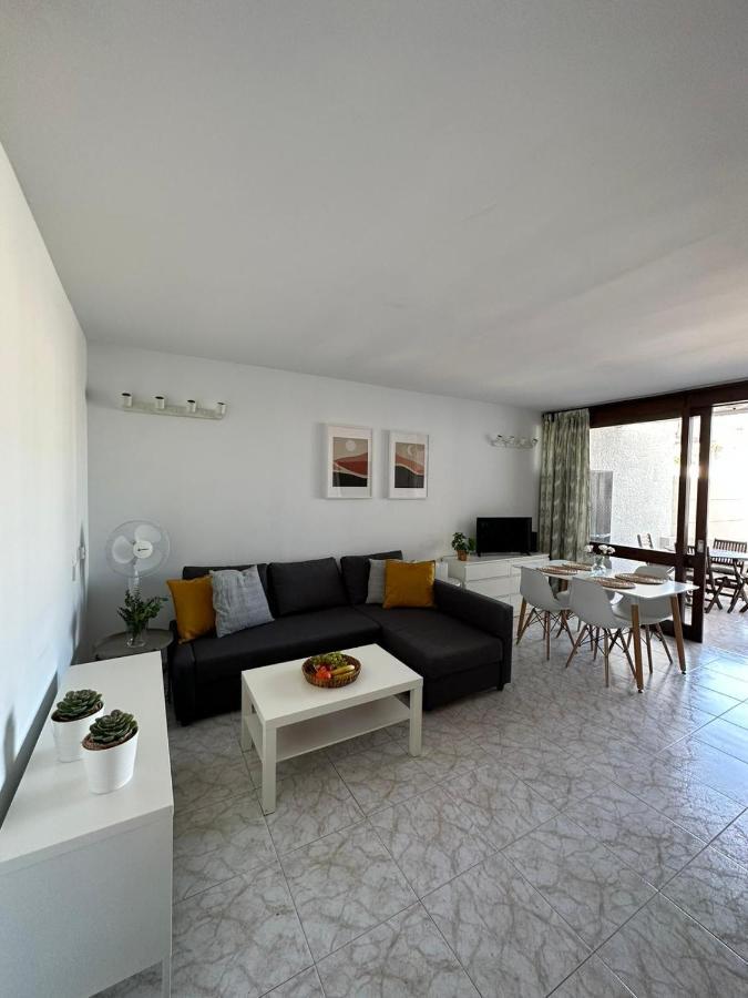 Pool View Apartment Primavera Arona  Bagian luar foto