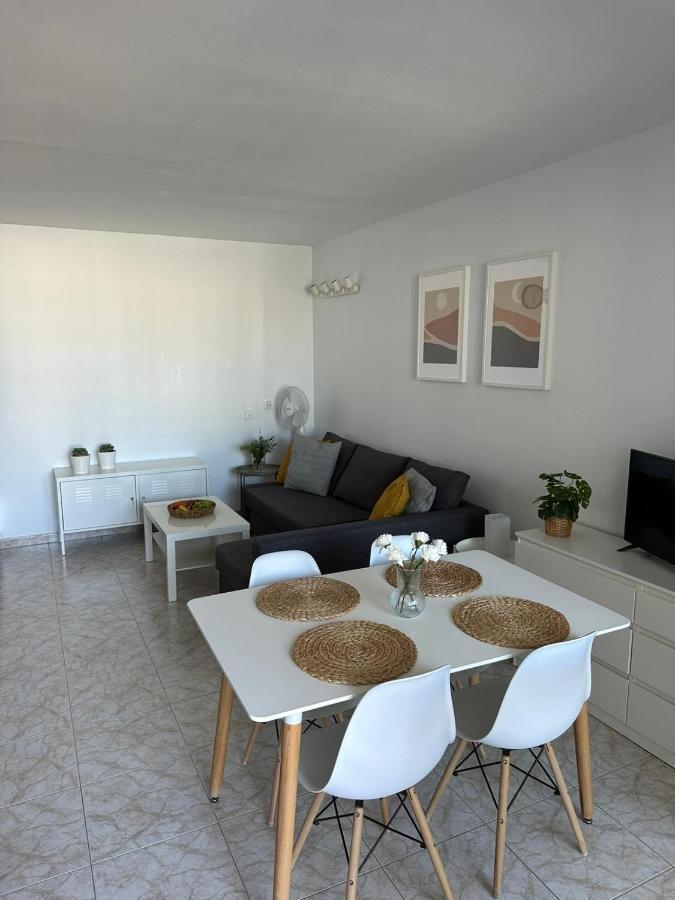 Pool View Apartment Primavera Arona  Bagian luar foto